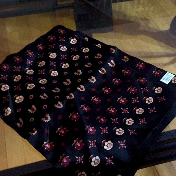 Laura ashley Silk scarf - Picture 2 of 4